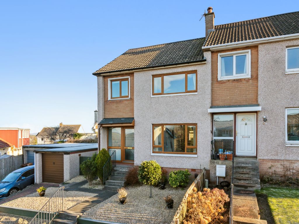4 bed end terrace house for sale in Clarendon Crescent, Linlithgow EH49, £345,000
