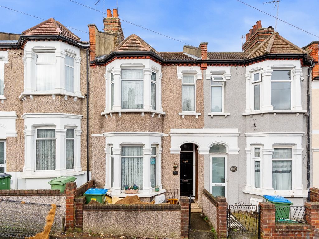 2 bed terraced house for sale in Lucknow Street, London, London SE18, £450,000