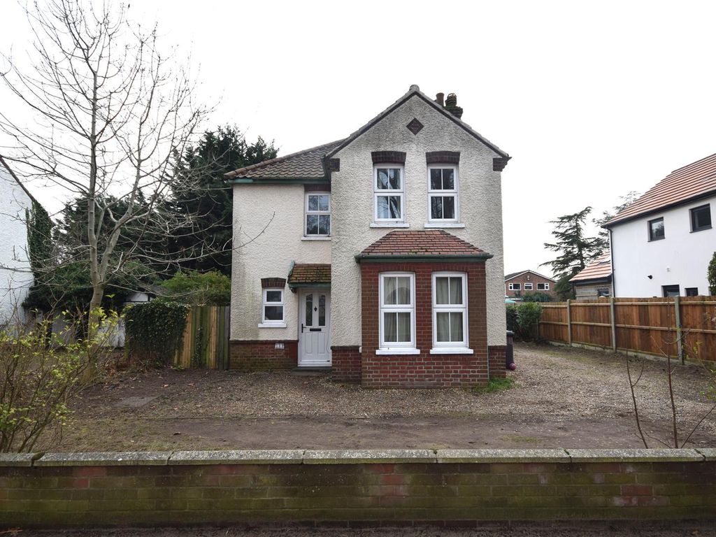 3 bed detached house for sale in Earlham Road, Norwich NR4, £497,500