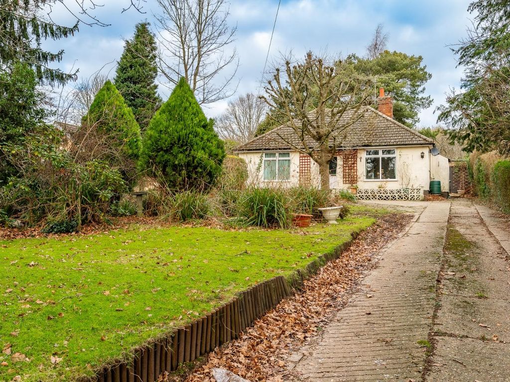 2 bed detached bungalow for sale in Start Hill, Bishop