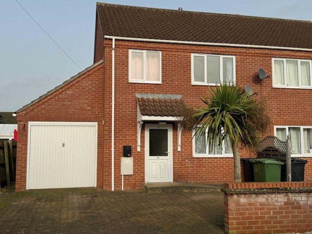 3 bed semi-detached house to rent in Priory Road, North Wootton, King's Lynn PE30, £900 pcm
