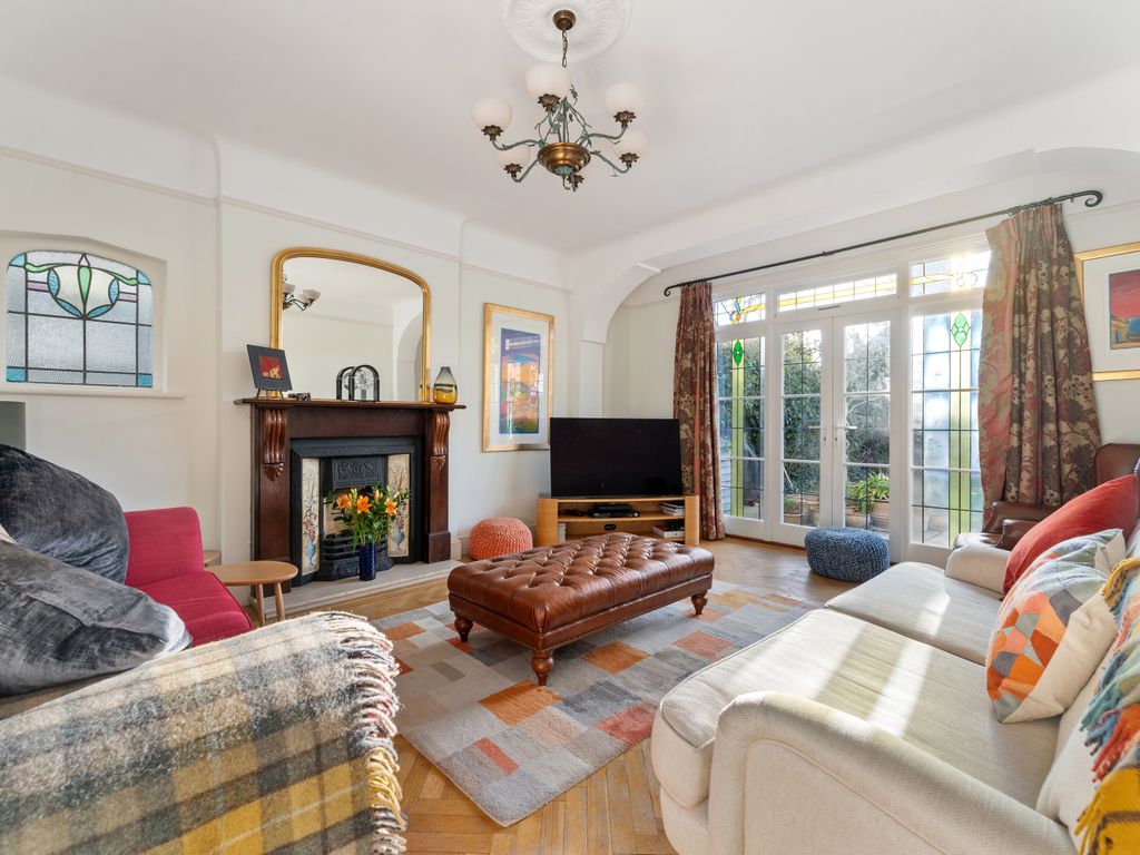 4 bed detached house for sale in Hollybush Close, London E11, £1,600,000