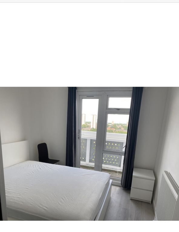 Room to rent in Fern Street, London E3, £975 pcm