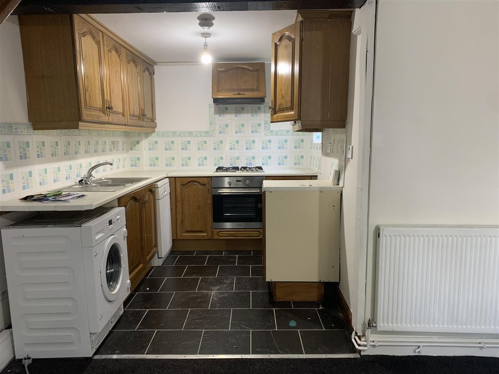 1 bed end terrace house to rent in Daisy Hill Lane, Daisy Hill, Bradford BD9, £595 pcm