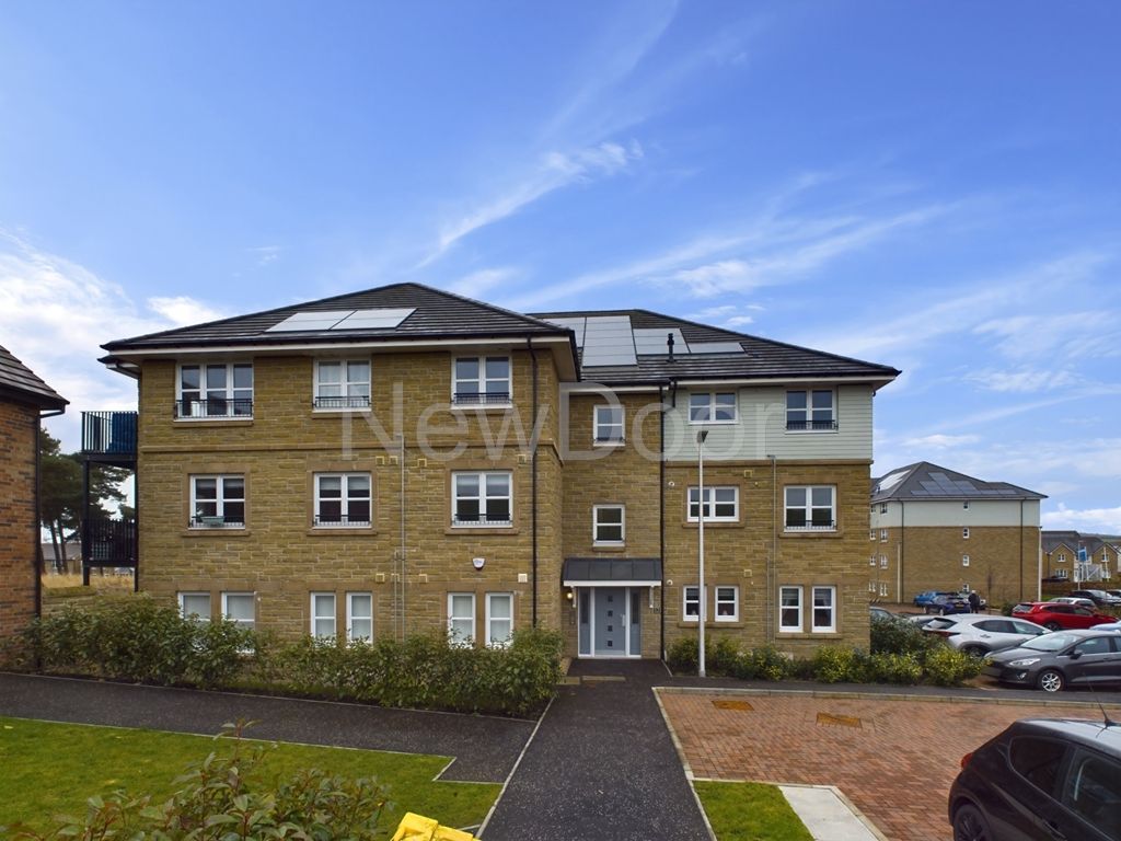 2 bed flat for sale in Cedarwood Gardens, Bishopton PA7, £245,000