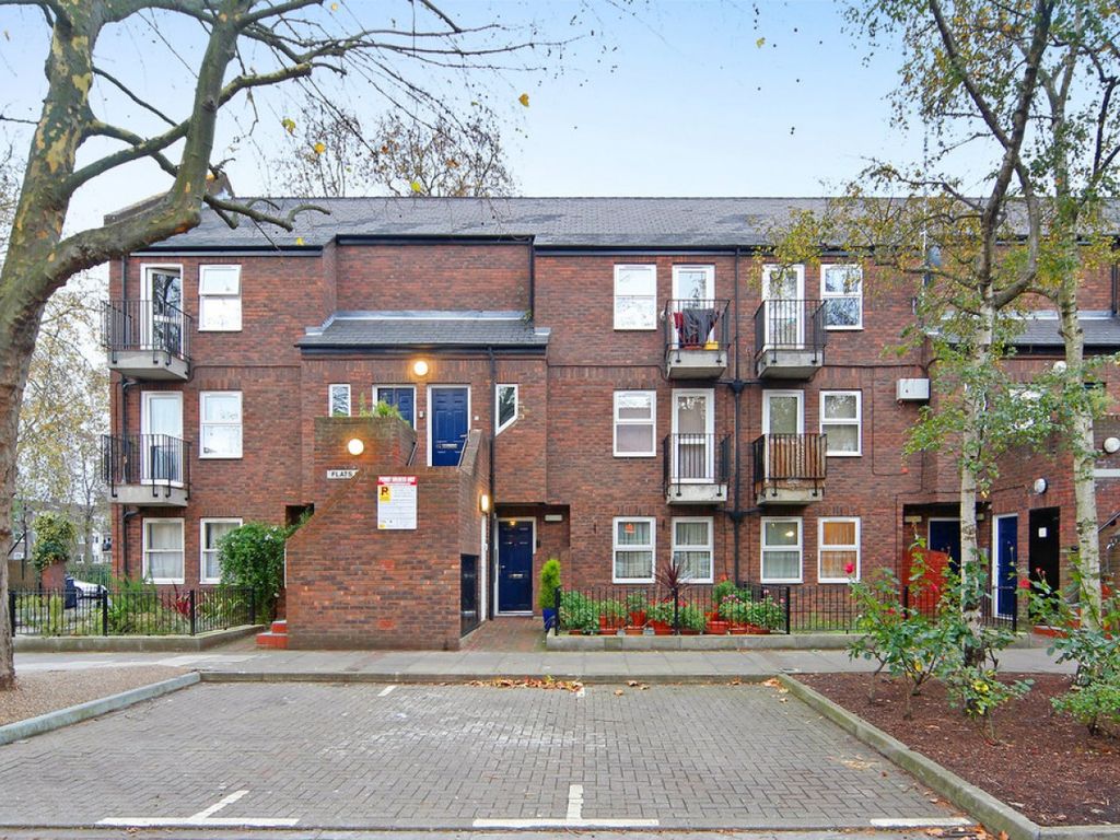 1 bed flat to rent in Morecambe Close, Beaumont Square, London E1, £1,700 pcm