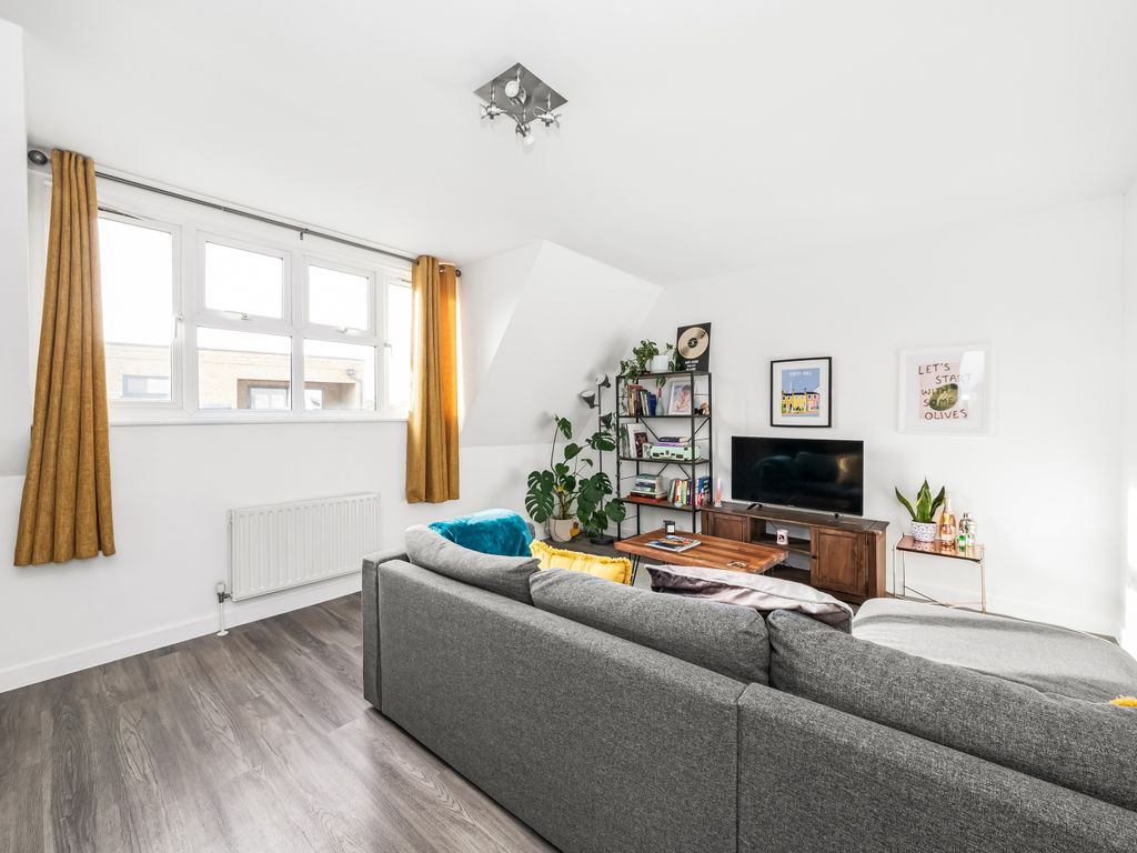2 bed flat for sale in Paxton Place, West Norwood SE27, £335,000