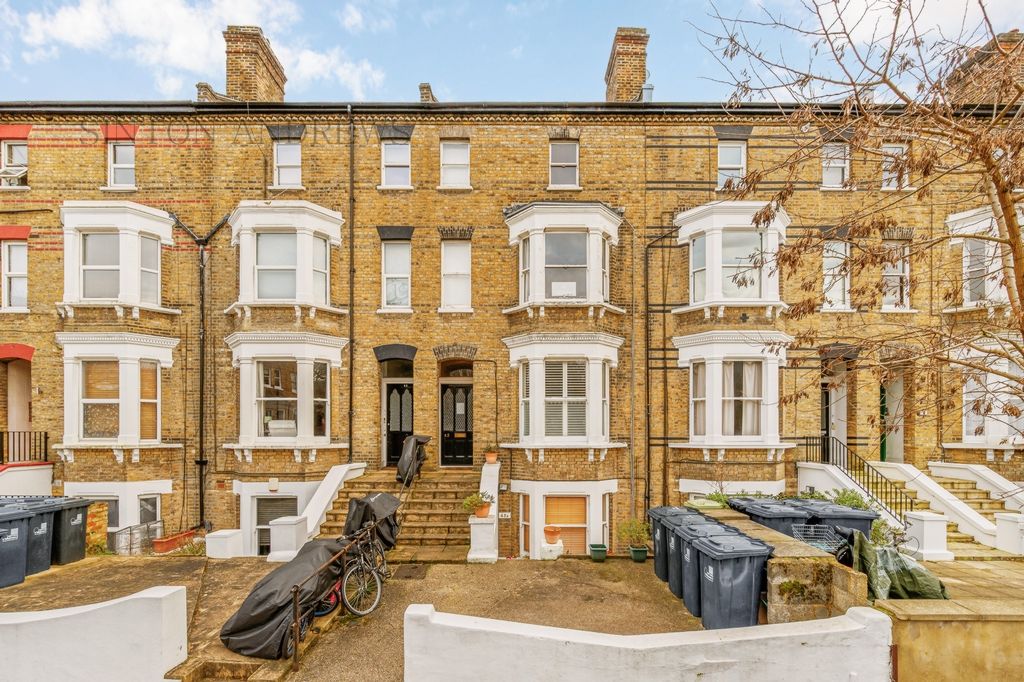 2 bed flat for sale in D, Grange Park, Ealing W5, £469,950