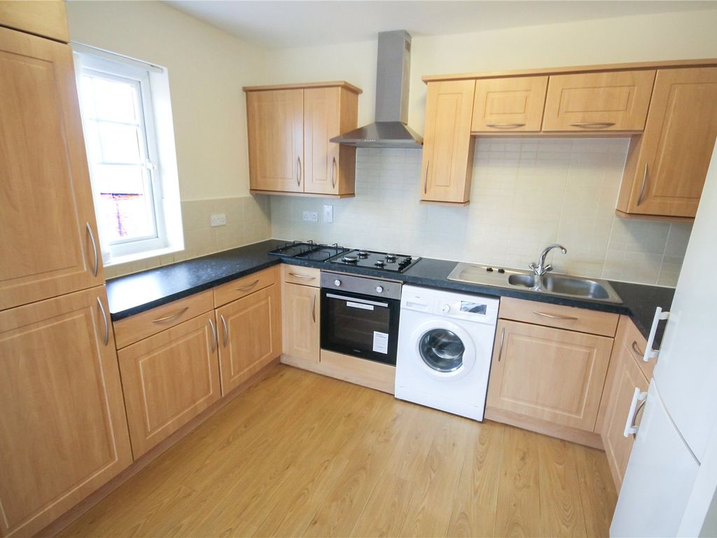 2 bed flat for sale in Blount Close, Crewe, Cheshire CW1, £97,500