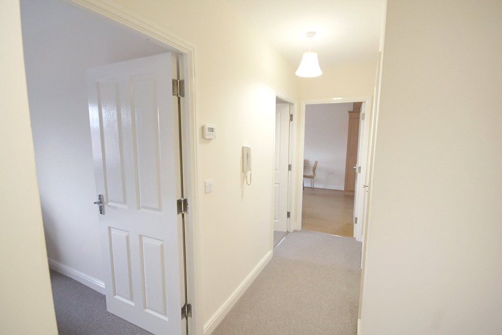 2 bed flat for sale in Blount Close, Crewe, Cheshire CW1, £97,500