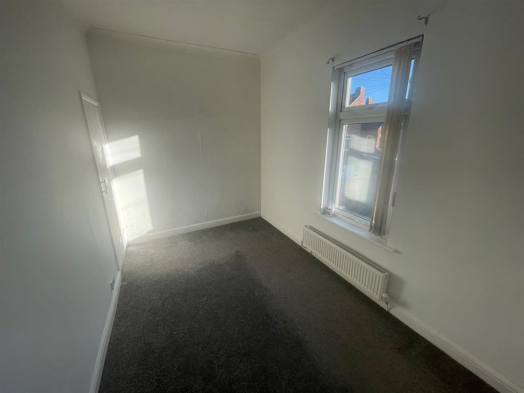 2 bed end terrace house for sale in Leonard Street, Darlington DL1, £79,950