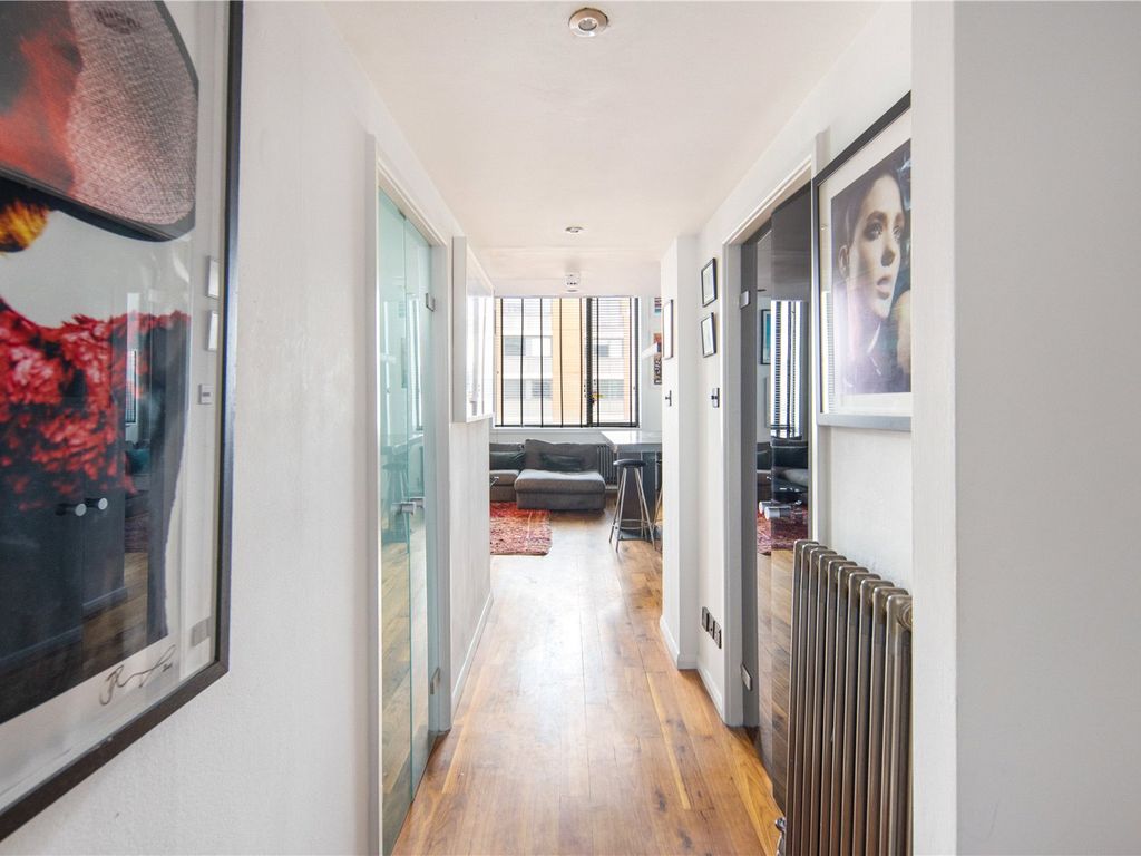 2 bed flat for sale in Kings Wharf, 301 Kingsland Road, Hackney, London E8, £725,000