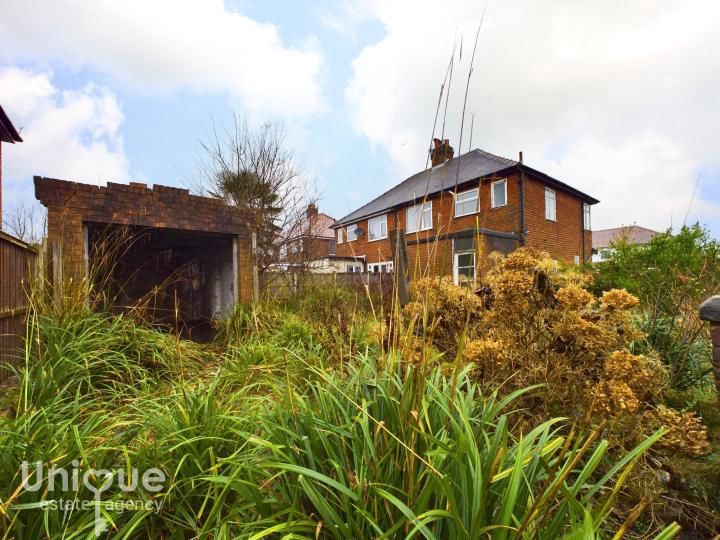 3 bed semi-detached house for sale in Victoria Road East, Thornton-Cleveleys FY5, £100,000