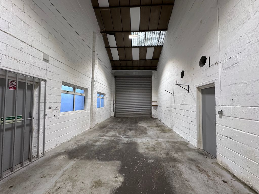 Warehouse to let in Coleshill Industrial Estate, Station Road, Birmingham B46, £58,500 pa