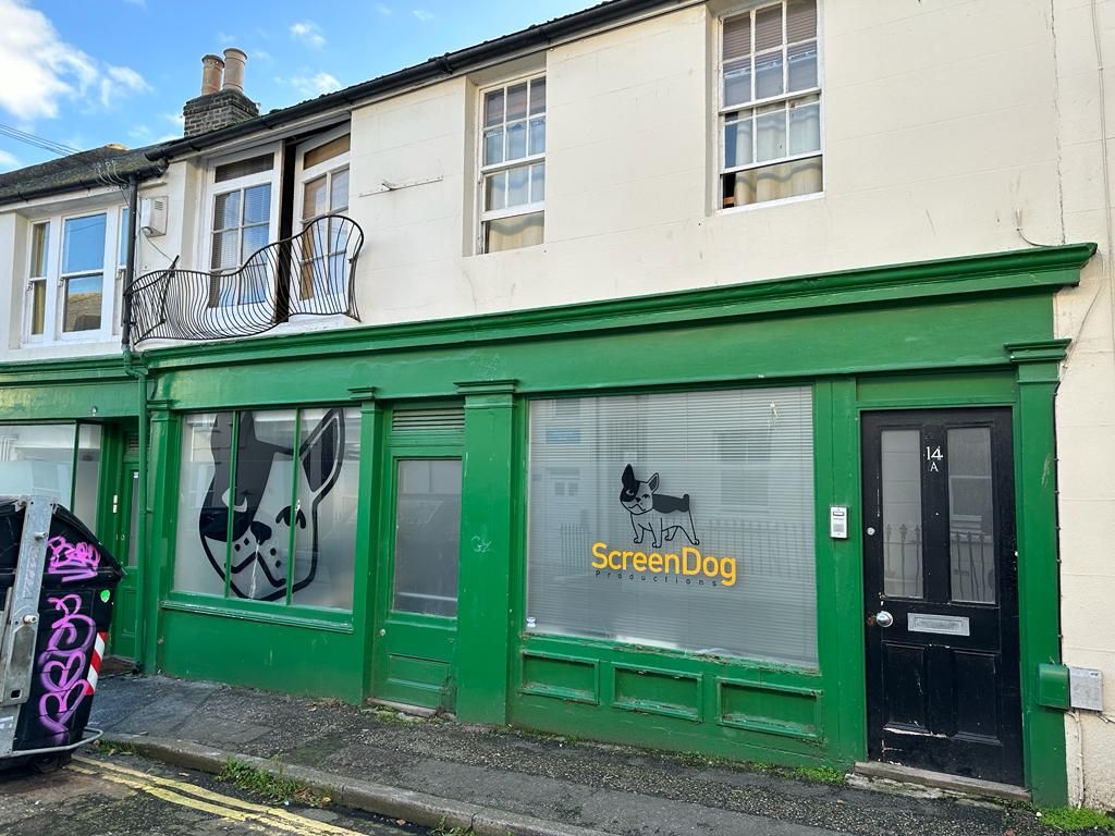 Retail premises to let in Gloucester Mews, Gloucester Road, Brighton BN1, £19,500 pa