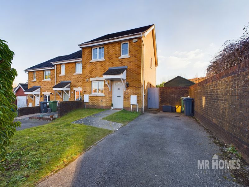2 bed end terrace house for sale in Murrell Close, Caerau, Cardiff CF5, £190,000
