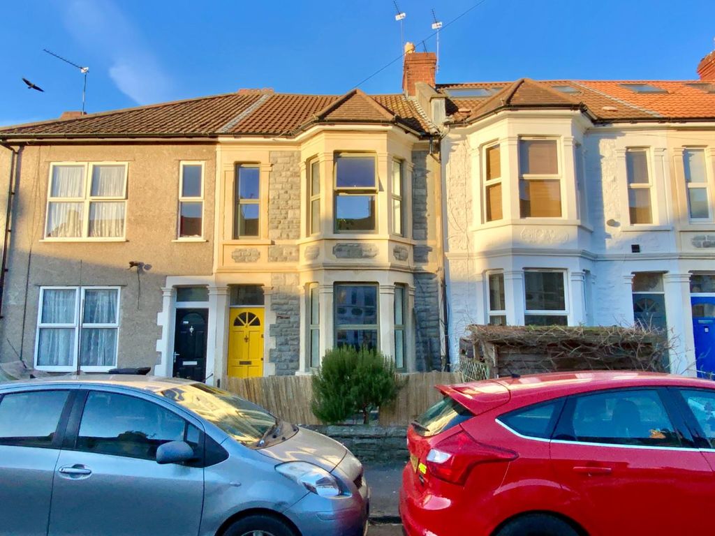 2 bed terraced house for sale in Chelsea Park, Easton, Bristol BS5, £425,000