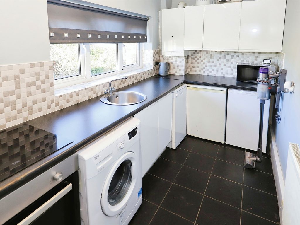 1 bed flat for sale in Deans Road, Eastfield, Wolverhampton WV1, £85,000