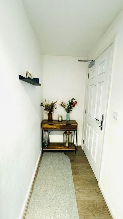 2 bed flat to rent in Castle Hill, Ebbsfleet Valley, Swanscombe DA10, £1,650 pcm