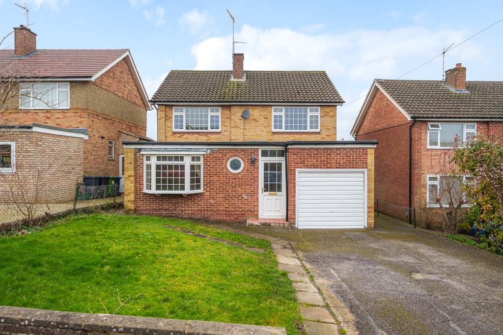 4 bed detached house for sale in High Wycombe, Buckinghamshire HP11, £650,000