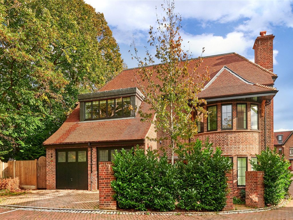 5 bed detached house to rent in Chandos Way, Hampstead Garden Suburb NW11, £13,997 pcm