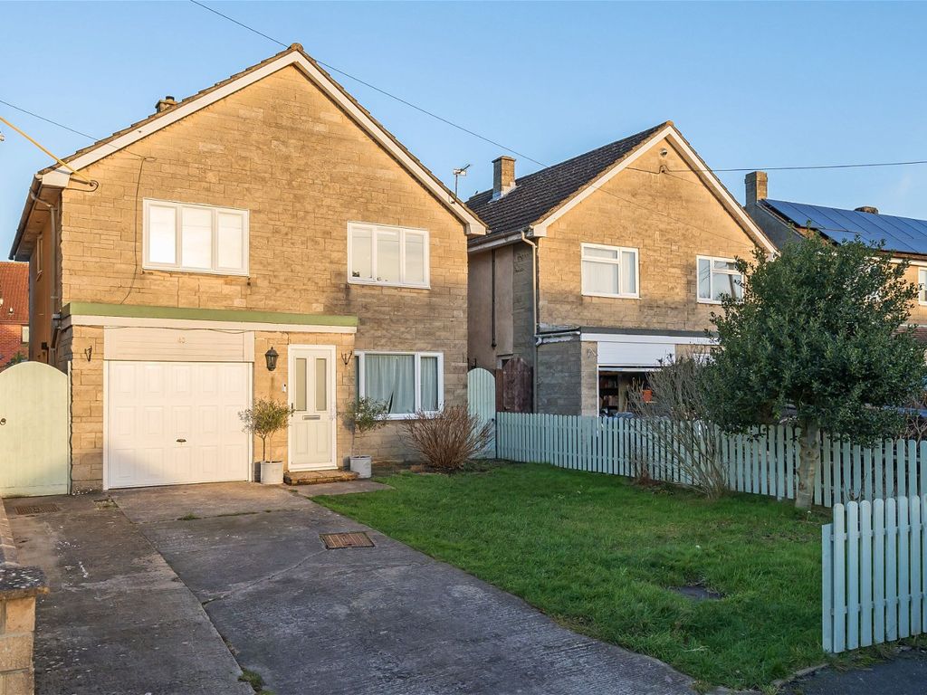 4 bed detached house for sale in Barnwell Road, Melksham SN12, £350,000