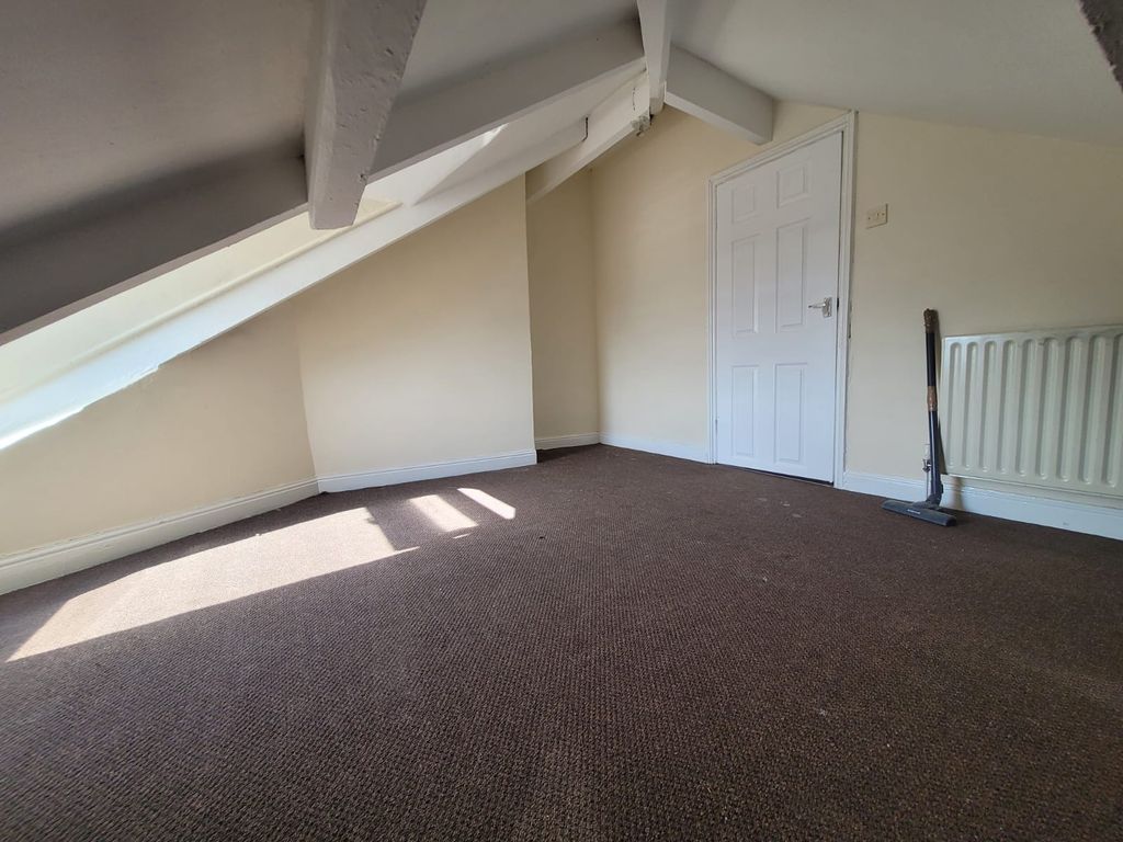 5 bed terraced house to rent in Mannheim Road, Bradford BD9, £1,200 pcm