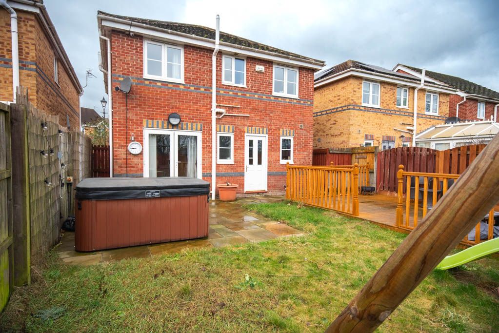 4 bed detached house for sale in Hawthorne Drive, Bolton-Upon-Dearne, Rotherham S63, £210,000