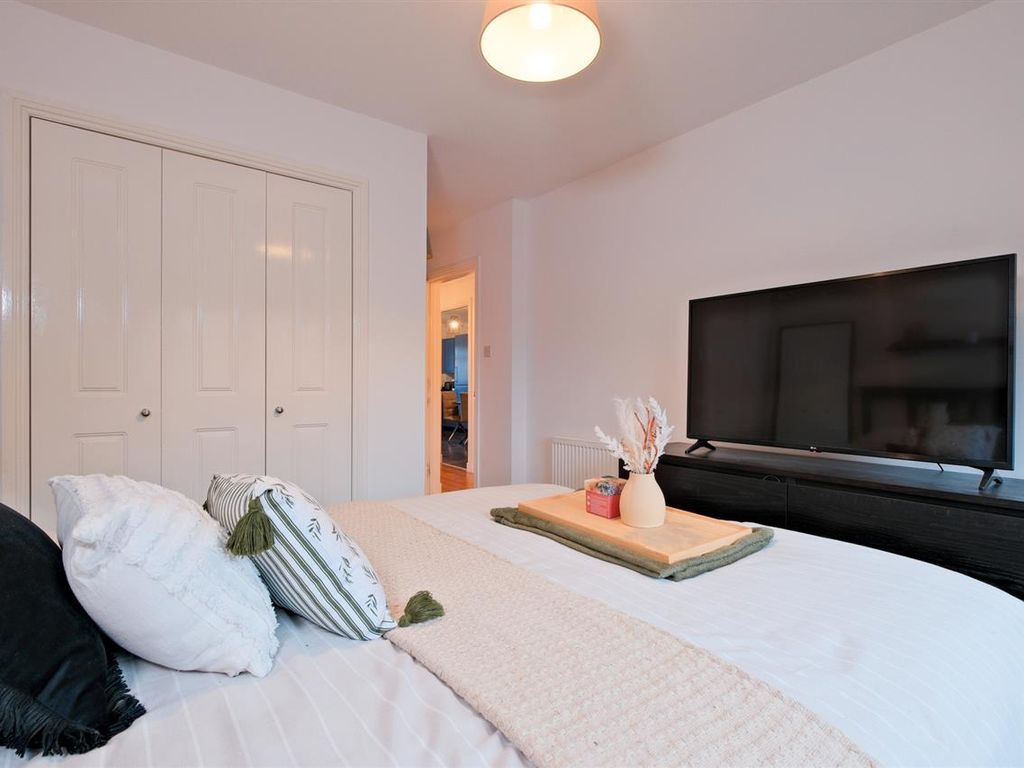 2 bed flat for sale in Brankholm Gardens, Hamilton ML3, £104,995