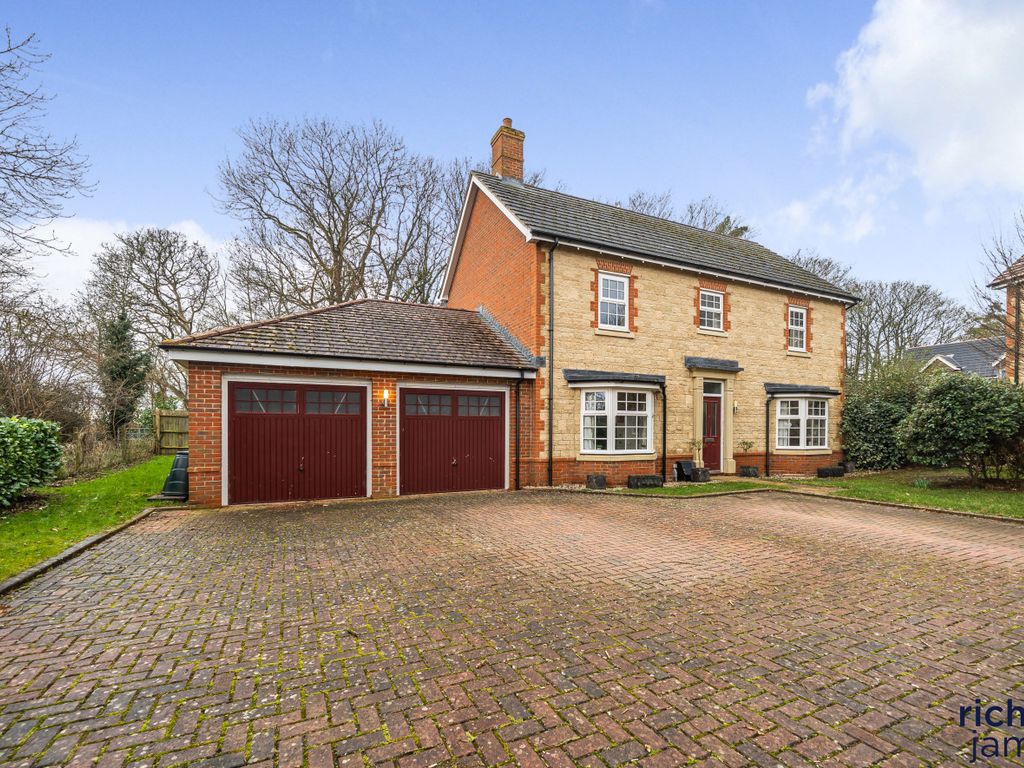 4 bed detached house for sale in West End Road, Shrivenham, Oxfordshire SN6, £625,000