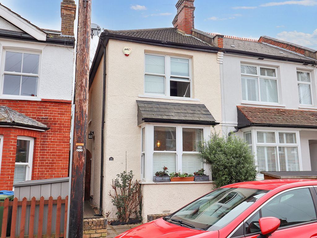 3 bed end terrace house for sale in Beaconsfield Road, Surbiton KT5, £699,950