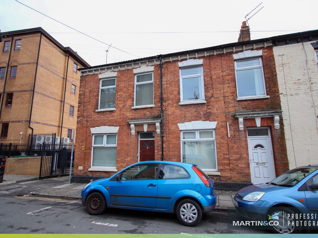 2 bed flat to rent in Green Street, Cardiff CF11, £1,000 pcm