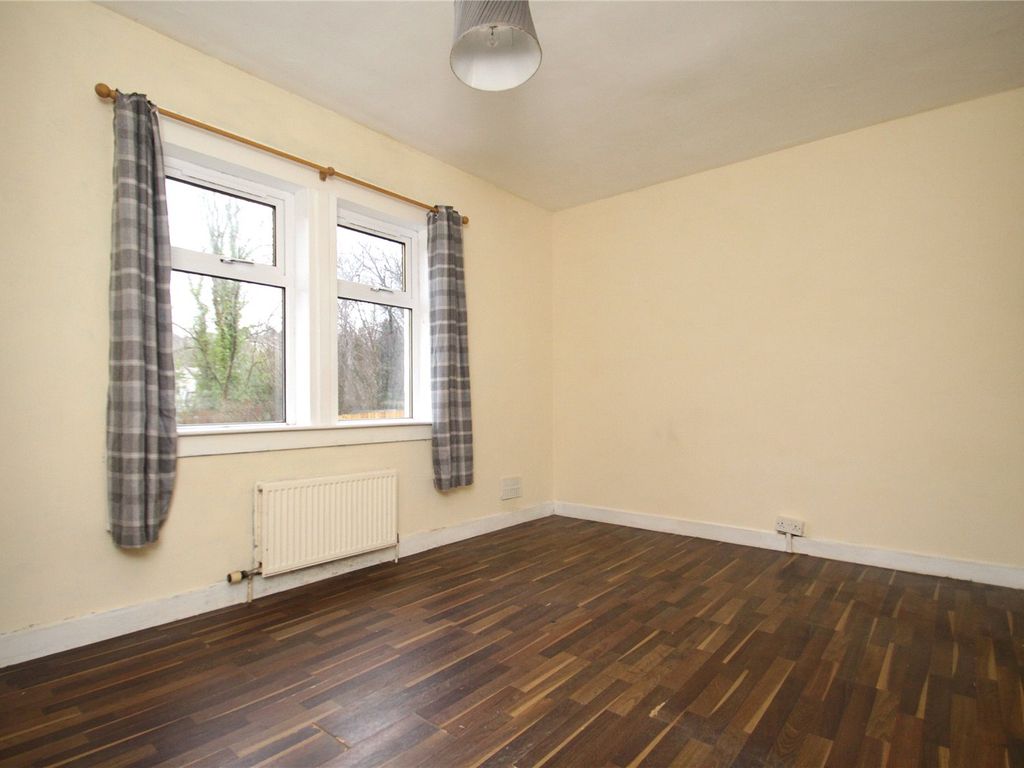 3 bed flat for sale in Mill Of Gryffe Road, Bridge Of Weir PA11, £90,000