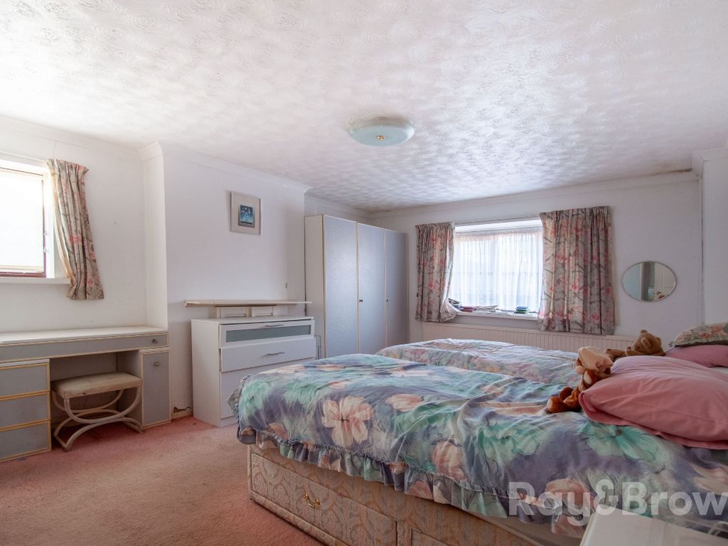 2 bed bungalow for sale in Llys Dyfodwg, Creigiau, Cardiff CF15, £350,000