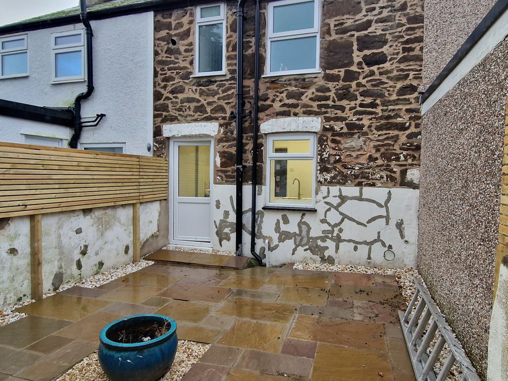 2 bed terraced house to rent in Erskine Terrace, Conwy LL32, £900 pcm