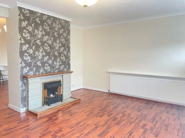 3 bed semi-detached house to rent in Laurels Crescent, Coventry CV7, £1,395 pcm