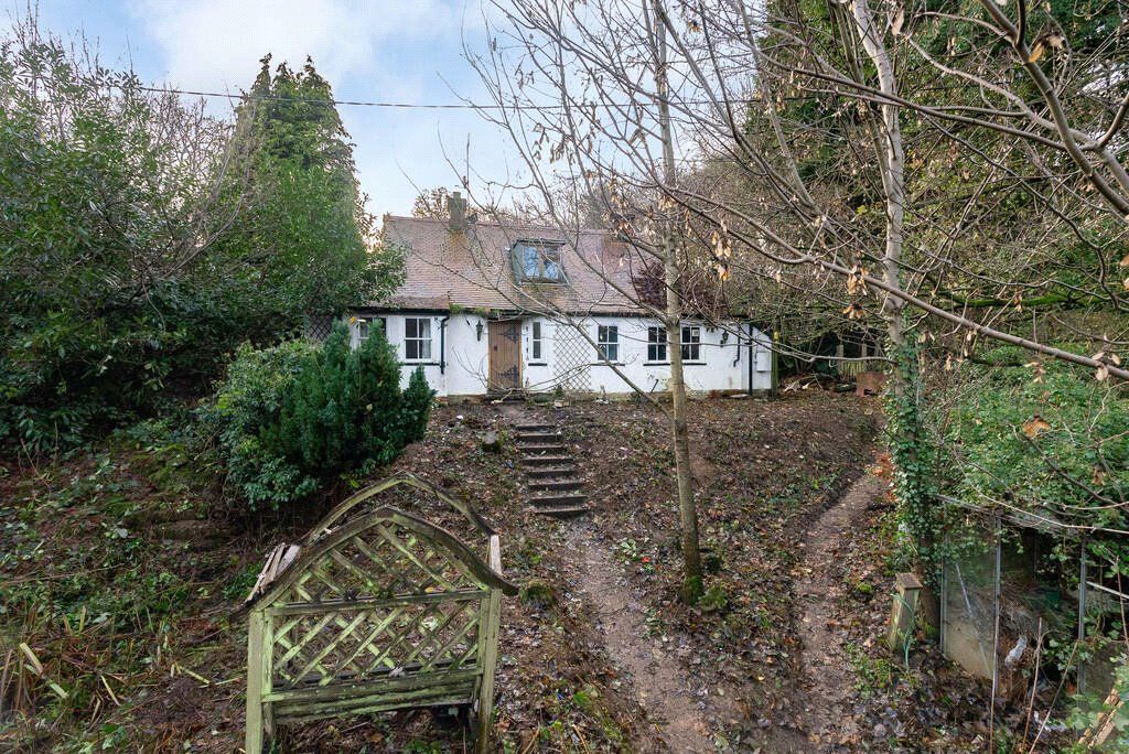2 bed bungalow for sale in Abinger Hammer, Dorking, Surrey RH5, £495,000