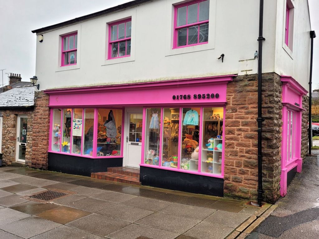 Retail premises to let in Poets Walk, Penrith CA11, £6,500 pa
