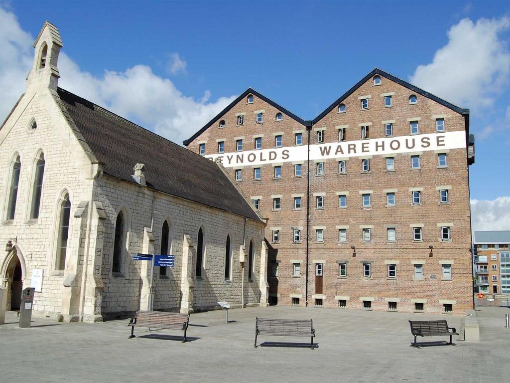 2 bed flat to rent in Double Reynolds, Gloucester Docks, Gloucester GL1, £1,100 pcm