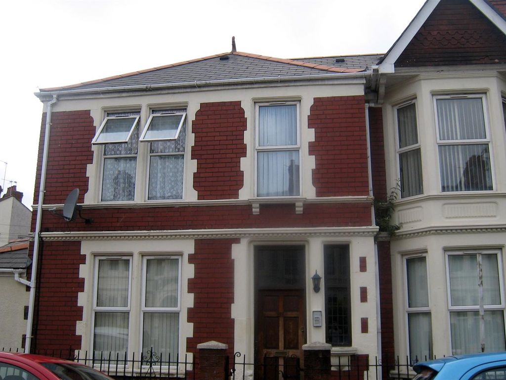 1 bed flat to rent in Roath Court Place, Roath, Cardiff CF24, £800 pcm