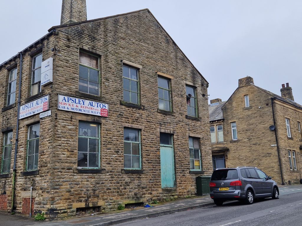 Industrial to let in Apsley Street, Keighley BD21, £21,500 pa