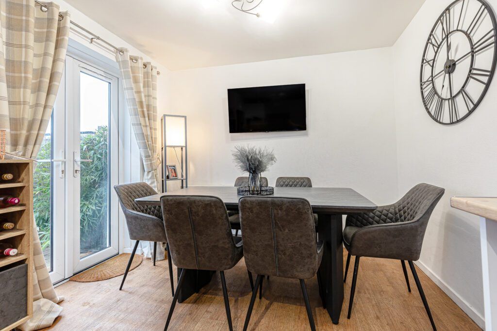 3 bed terraced house for sale in Calder Court, Stirling FK7, £165,000
