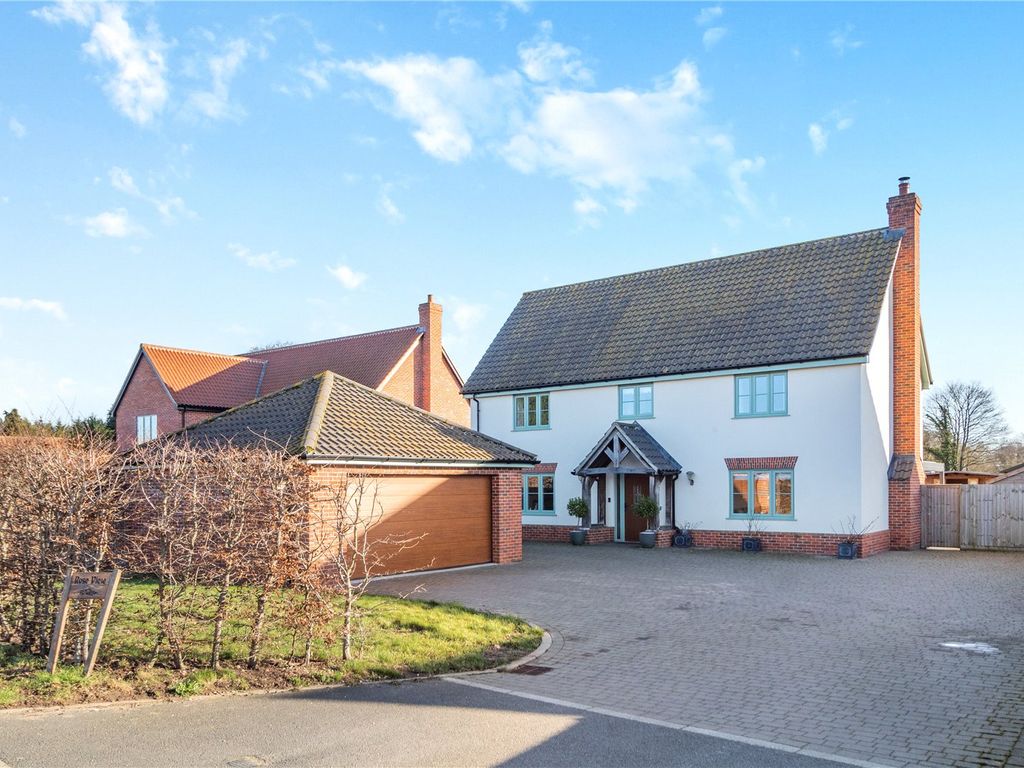 5 bed detached house for sale in Norwich Road, Besthorpe, Attleborough, Norfolk NR17, £750,000