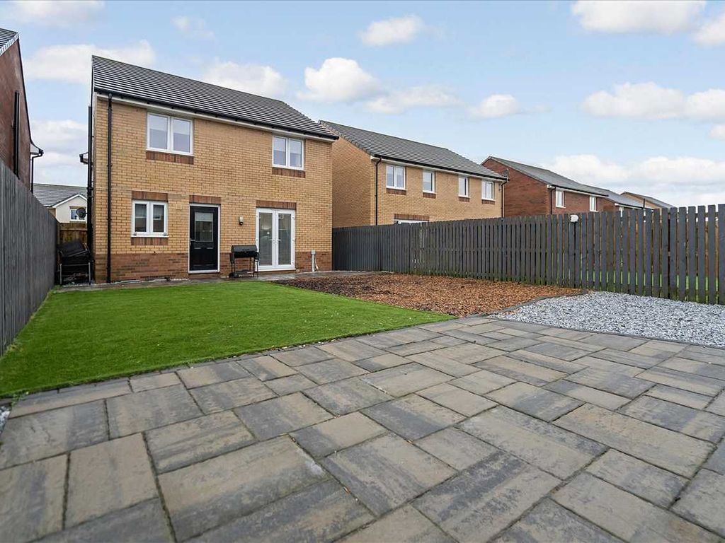4 bed detached house for sale in South Shields Drive, Benthall, East Kilbride G75, £285,000