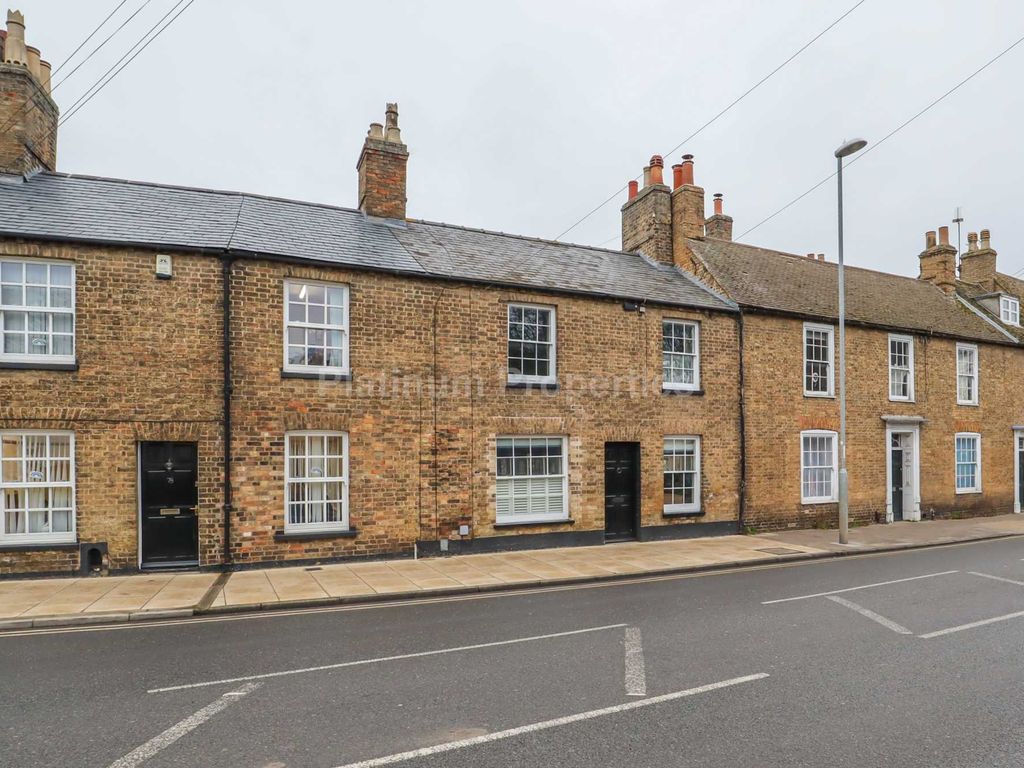 3 bed terraced house to rent in St Mary`S Street, Ely CB7, £1,450 pcm