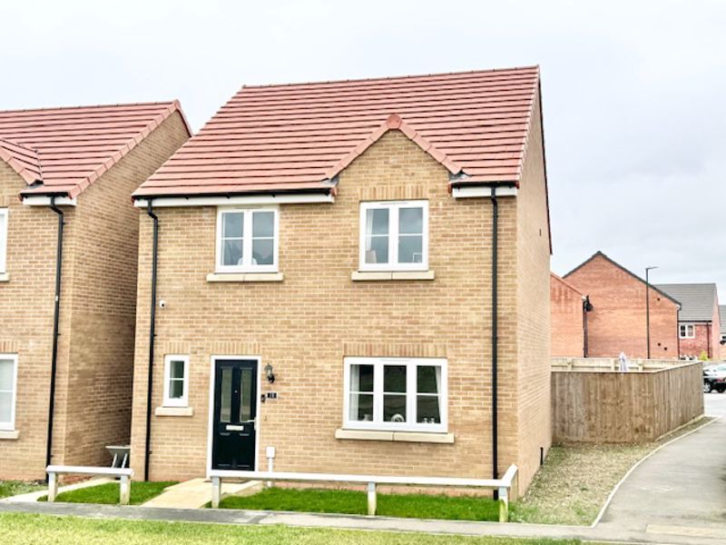 4 bed detached house for sale in Bytham Close, Scartho Park, Grimsby DN33, £260,000