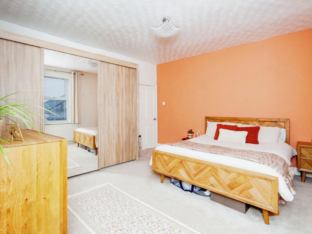 2 bed terraced house for sale in Merllyn Terrace, St. Asaph, Denbighshire LL17, £140,000