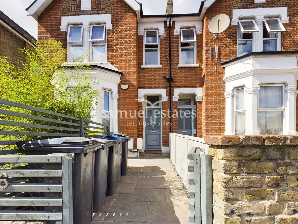 2 bed flat to rent in Brigstock Road, Thornton Heath CR7, £1,550 pcm