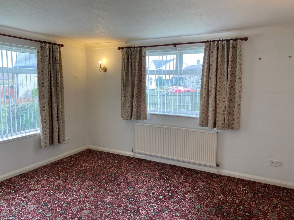 2 bed flat for sale in Sharley Fold, Longridge PR3, £99,950
