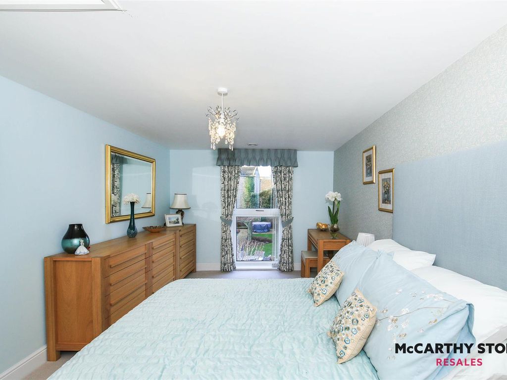 2 bed flat for sale in Stukeley Court, Barnack Road, Stamford PE9, £365,000